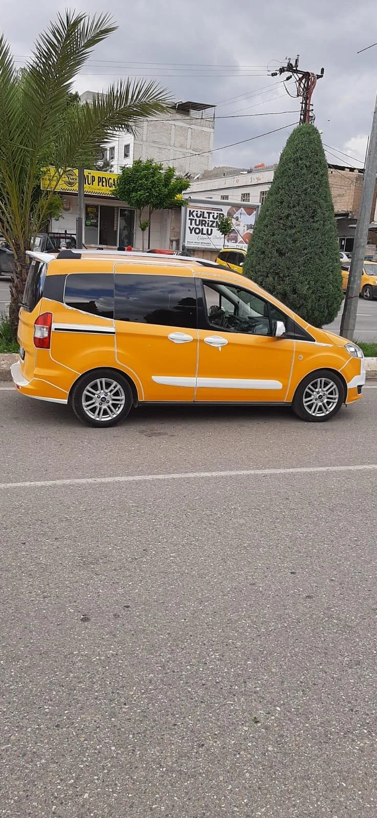En yakın taksi durağı